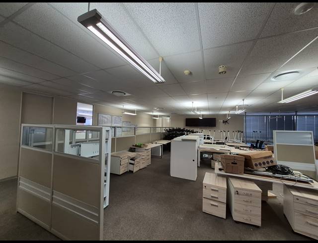 978M² OFFICE TO LET IN SANDTON CENTRAL